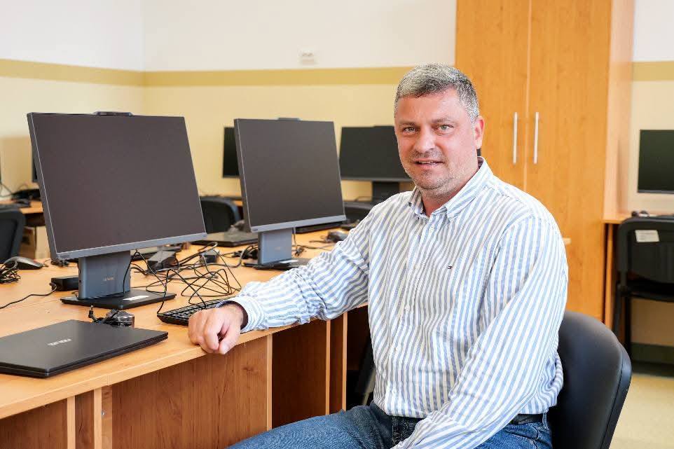 650291127_26034092196200147_2509104340230789889_n